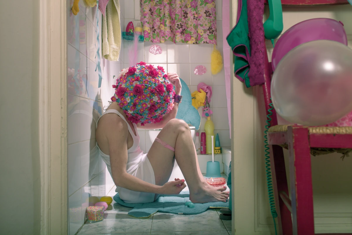 vanessa-alami-photography-projects-broken-flowers
